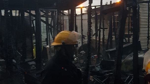 Una persona fallecida en trágico y devastador incendio en Río Grande