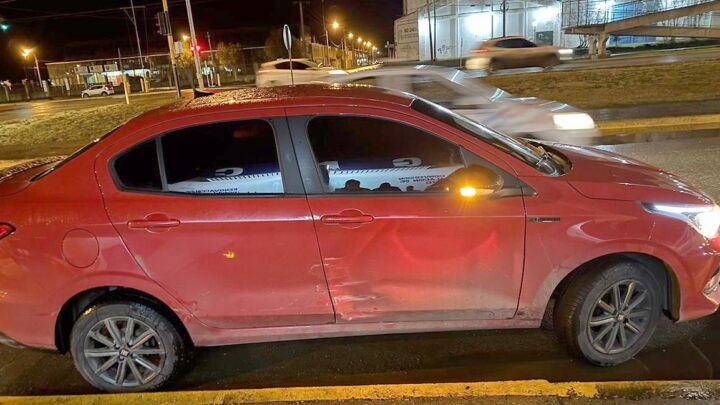 Choque entre dos vehículos: la policía detuvo a uno de los conductores