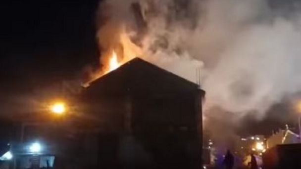 Un incendio se desató anoche en una vivienda deshabitada en Ushuaia Un incendio se desató anoche en una vivienda deshabitada en Ushuaia