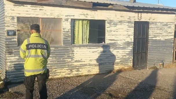 Allanaron una vivienda de Río Grande por robo para hallar a un hombre con pedido de detención Allanaron una vivienda de Río Grande por robo para hallar a un hombre con pedido de detención