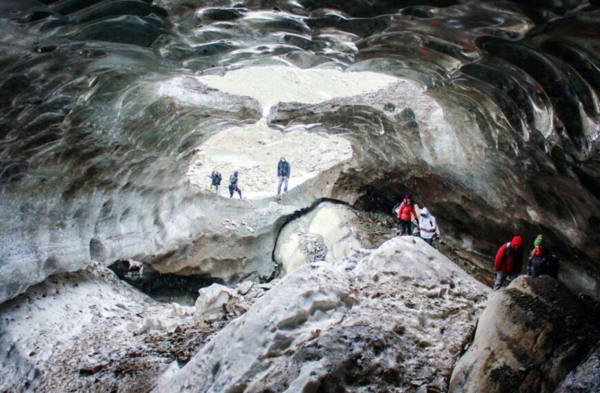 USHUAIA: Prohiben el ingreso a las cuevas de hielo del Glaciar Vinciguerra durante todo el año USHUAIA: Prohiben el ingreso a las cuevas de hielo del Glaciar Vinciguerra durante todo el año