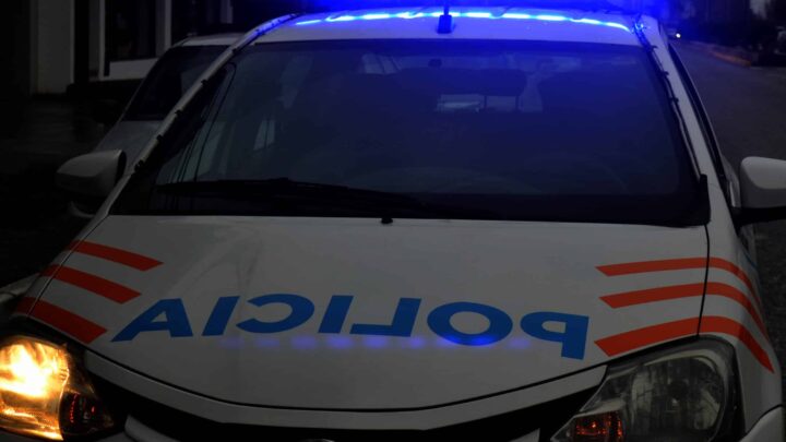 Dos sujetos fueron detenidos tras sustraer elementos de un autoservicio