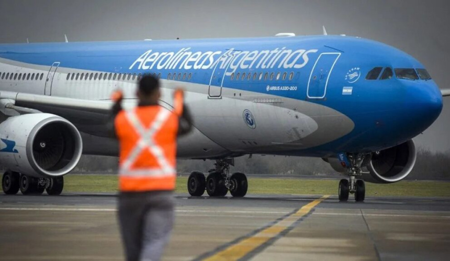 ANUNCIARON UN PARO DE PILOTOS EN RECHAZO A LA DESREGULACIÓN DEL SECTOR AERONÁUTICO.