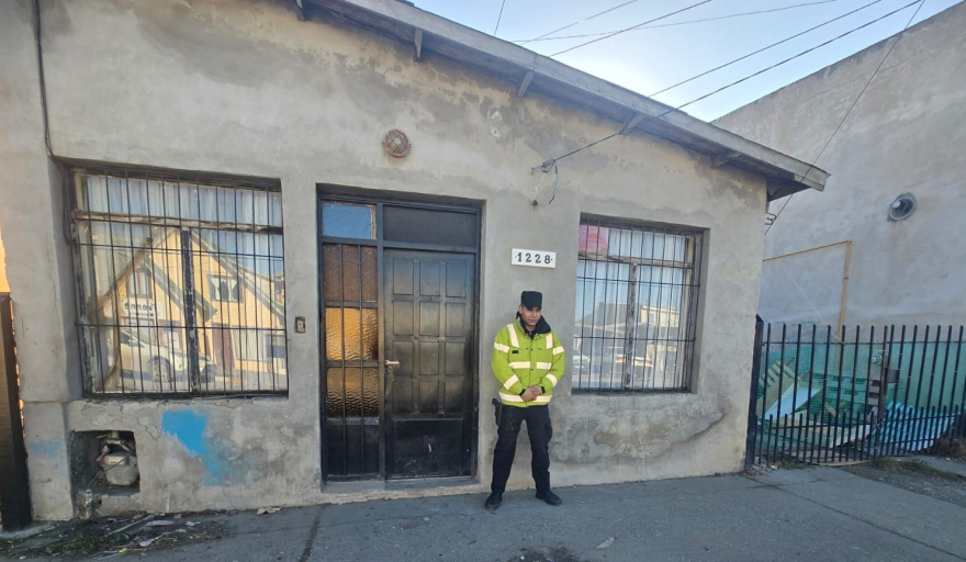 EN ALLANAMIENTO SE RECUPERÓ TARJETA EXTRAVVIADA QUE ESTABA SIENDO UTILIZADA EN ALLANAMIENTO SE RECUPERÓ TARJETA EXTRAVVIADA QUE ESTABA SIENDO UTILIZADA