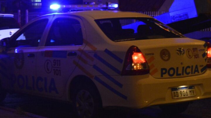 AMENAZÓ CON UN CUCHILLO, ROBÓ Y TERMINÓ DETENIDO.