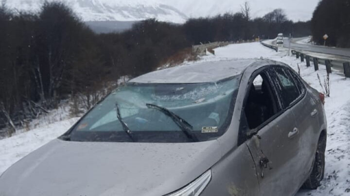 Vuelco cerca del valle Carabajal
