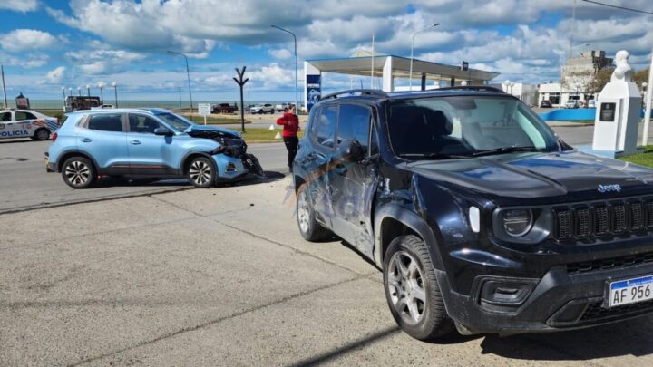 Choque en la intersección de Belgrano y Elcano dejó dos personas hospitalizadas