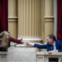 Milei oficializó a Santilli como nuevo jefe de Gabinete: el estratega que fue clave para las principales victorias del Gobierno