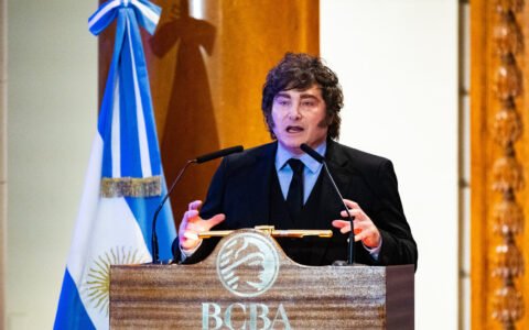 Tras el Mundial, el Gobierno renueva su equipo, pero mantiene intacto el rumbo político y económico