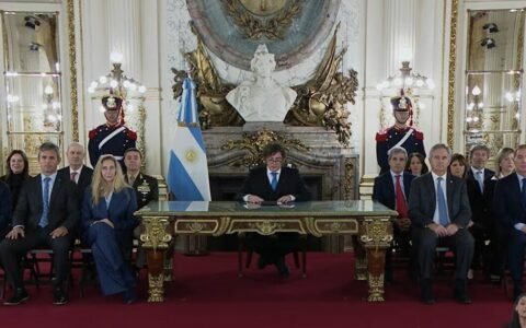 Milei endurece la ofensiva por Malvinas: anunció una base naval en Tierra del Fuego y sanciones a petroleras