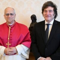 La nueva cifra de pobreza tensiona al Gobierno frente a la Iglesia a semanas de la visita del papa León XIV