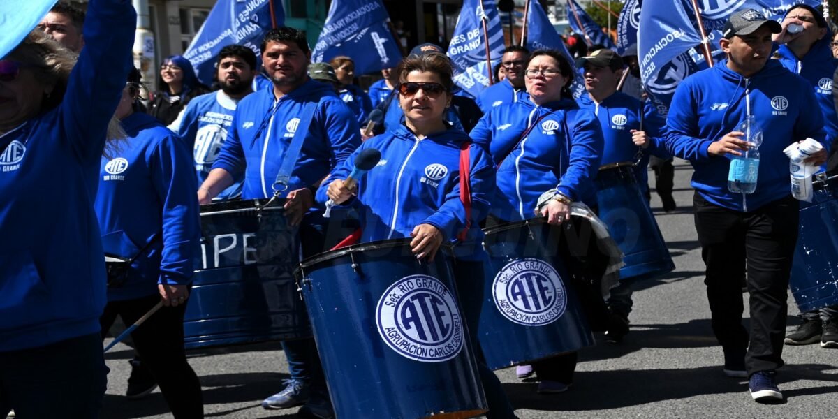 ATE Río Grande presiona por una nueva recomposición salarial y reclama paritarias inmediatas